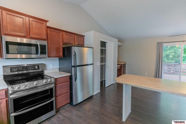 16906 Browne Street, Omaha, NE 68116
