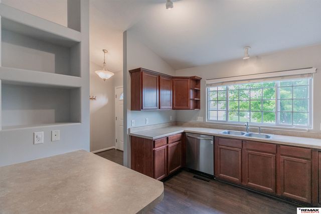 16906 Browne Street, Omaha, NE 68116