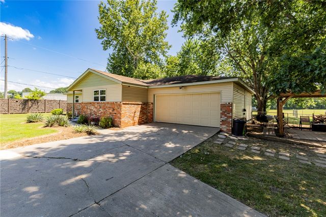 1200 Morsani Drive, Rogers, AR 72756