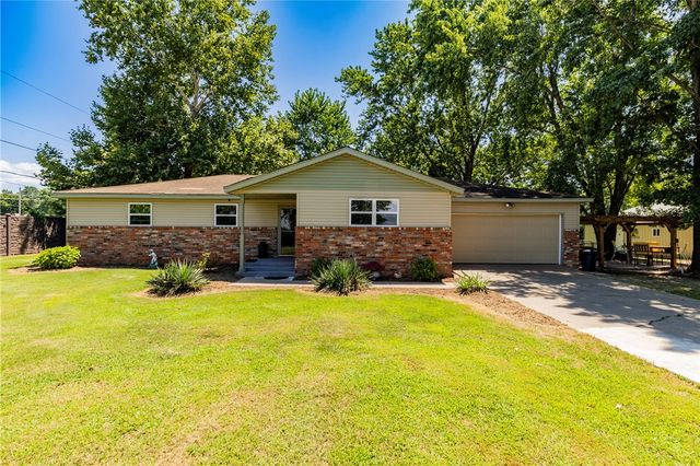 1200 Morsani Drive, Rogers, AR 72756