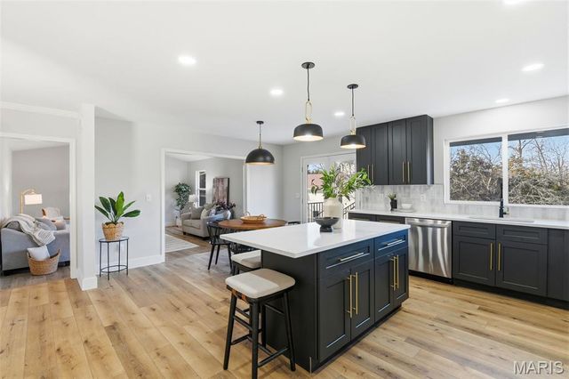 780 Cedar Glen Drive, Weldon Spring, MO 63304