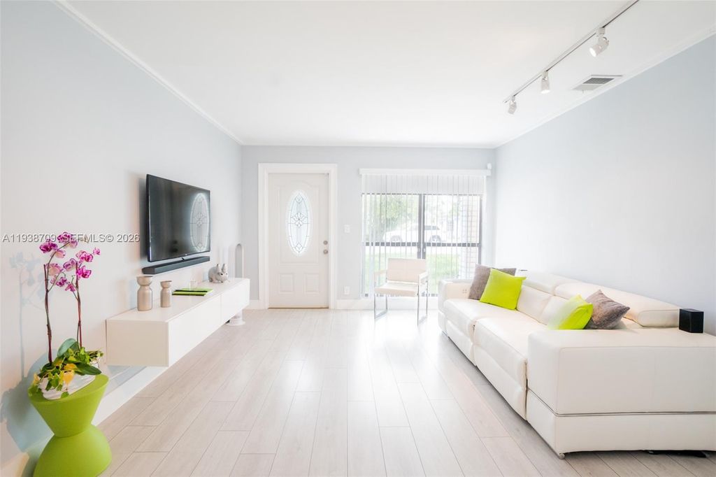 3330 SW 59th Ter, West Park, FL 33023