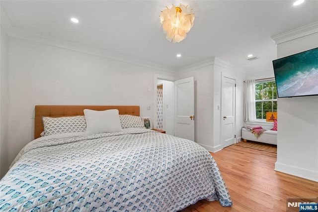 484 Spring Avenue, Ridgewood, NJ 07450