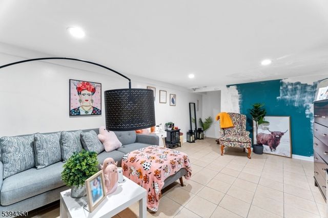 111 E 10Th St, Linden City, NJ 07036