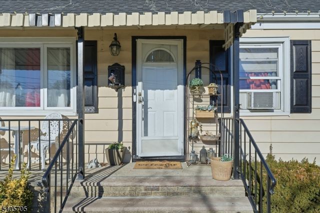 111 E 10Th St, Linden City, NJ 07036