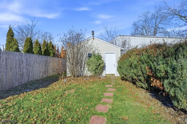 111 E 10Th St, Linden City, NJ 07036