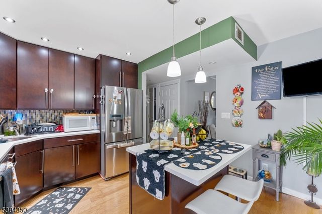 111 E 10Th St, Linden City, NJ 07036