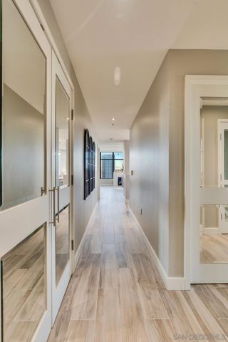 700 W E St 2404, San Diego, CA 92101