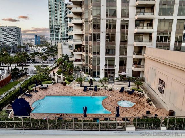 700 W E St 2404, San Diego, CA 92101