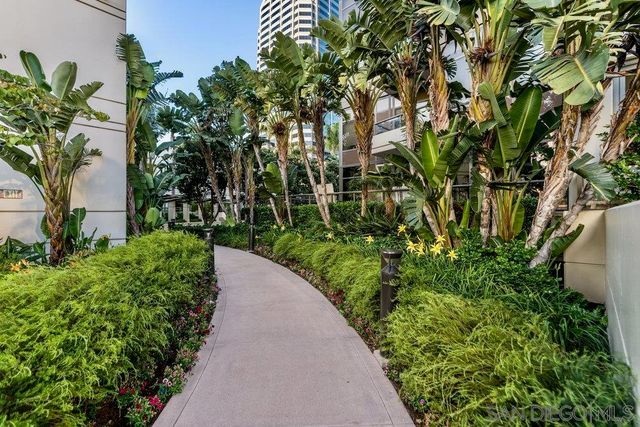 700 W E St 2404, San Diego, CA 92101