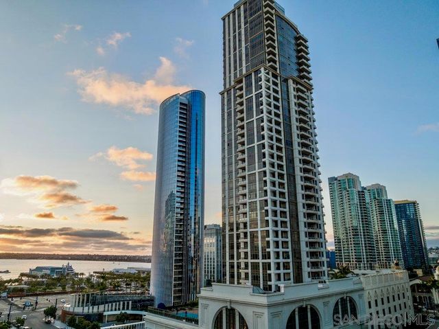 700 W E St 2404, San Diego, CA 92101