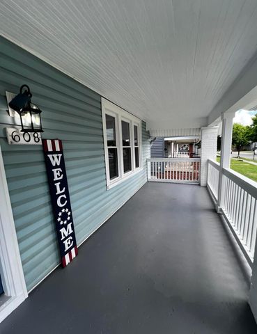 608 Larcomb Avenue, Columbus, OH 43223