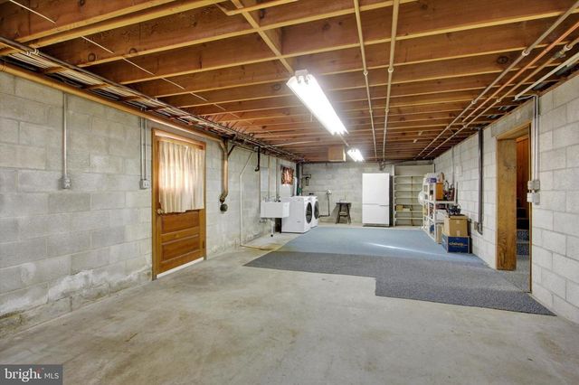 930 HOFFMAN RD, Gettysburg, PA 17325