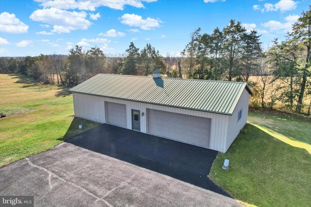 930 HOFFMAN RD, Gettysburg, PA 17325