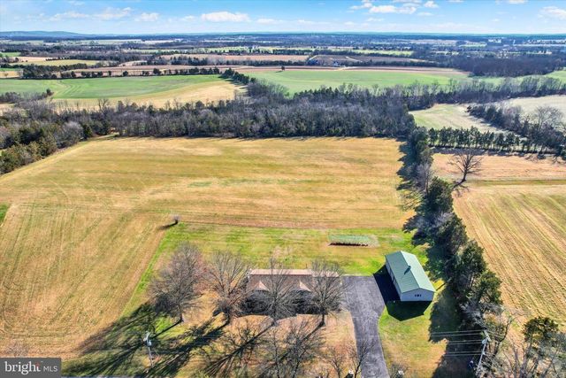 930 HOFFMAN RD, Gettysburg, PA 17325