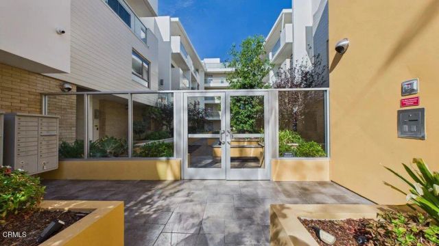 137 S Wilson Avenue 107, Pasadena, CA 91106