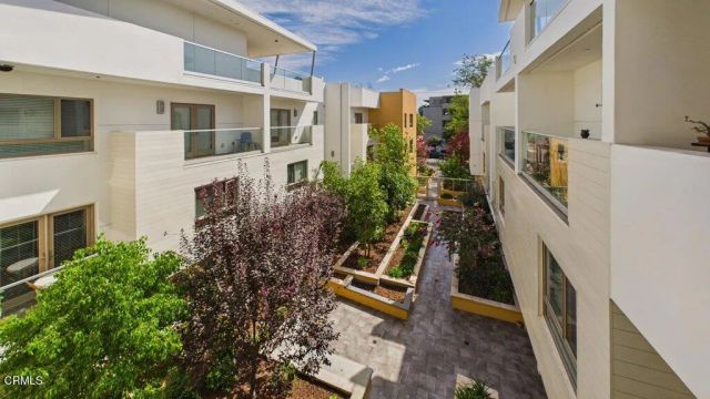 137 S Wilson Avenue 107, Pasadena, CA 91106