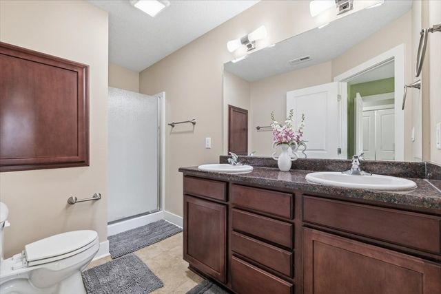 911 NE 49th Lane, Ankeny, IA 50021