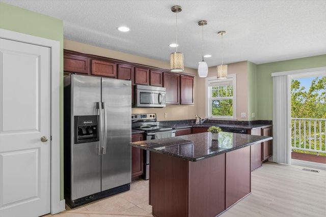 911 NE 49th Lane, Ankeny, IA 50021