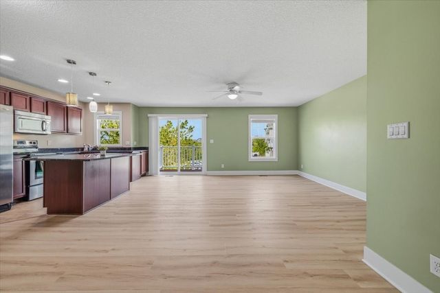 911 NE 49th Lane, Ankeny, IA 50021