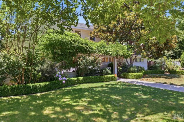 2219 Pine Street, Bakersfield, CA 93301