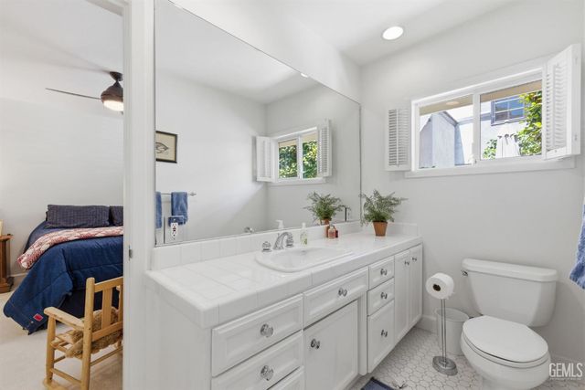 2219 Pine Street, Bakersfield, CA 93301