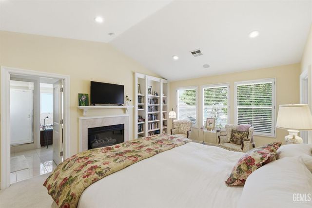 2219 Pine Street, Bakersfield, CA 93301