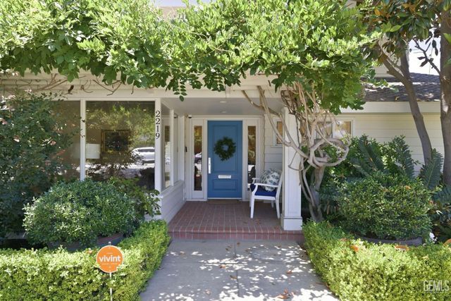 2219 Pine Street, Bakersfield, CA 93301