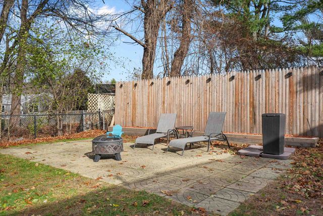 13 Craven Terrace, Derry, NH 03038