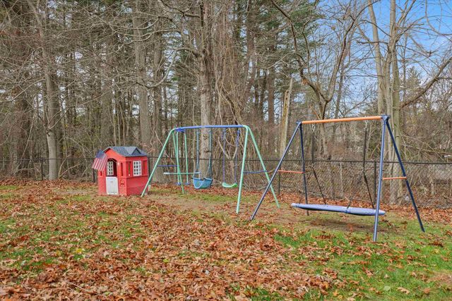 13 Craven Terrace, Derry, NH 03038