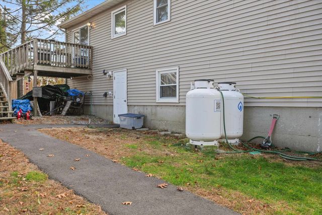 13 Craven Terrace, Derry, NH 03038