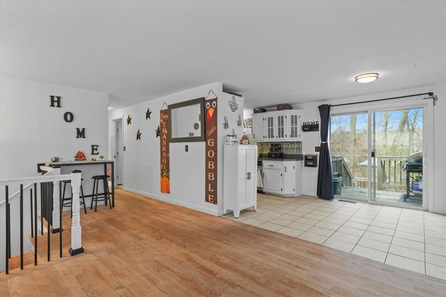 13 Craven Terrace, Derry, NH 03038