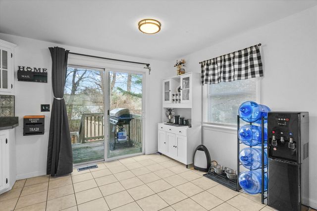 13 Craven Terrace, Derry, NH 03038