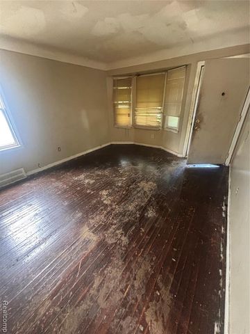 7785 Clayburn Street, Detroit, MI 48228