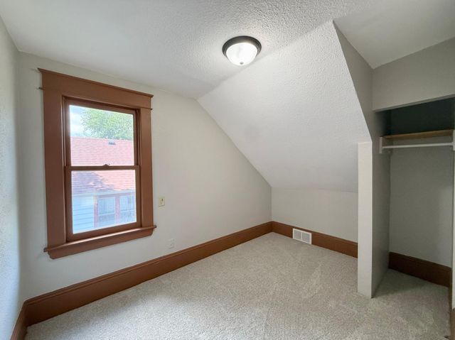 324 Topping Street, Saint Paul, MN 55117