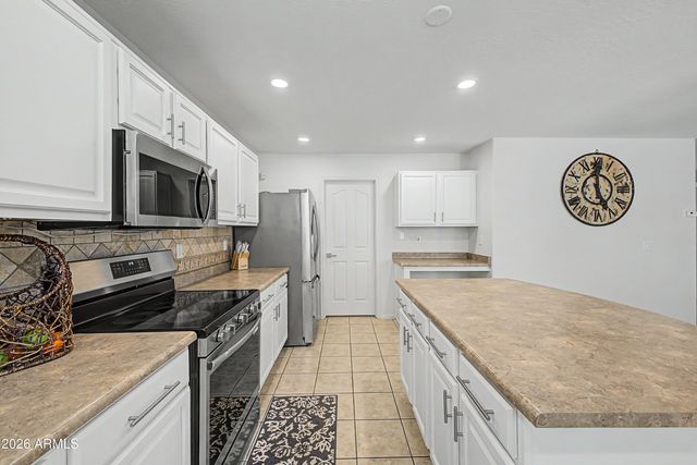 1821 E PATRICK Lane, Phoenix, AZ 85024