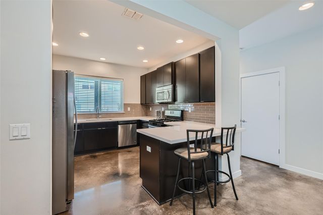 301 W Stassney LN 16, Austin, TX 78745