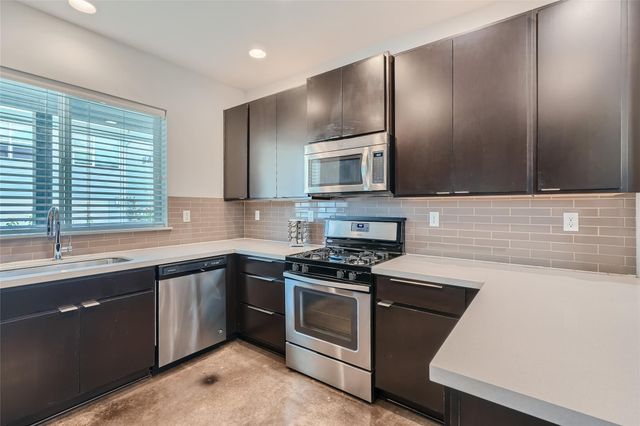 301 W Stassney LN 16, Austin, TX 78745