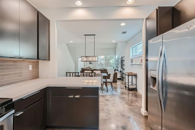 301 W Stassney LN 16, Austin, TX 78745