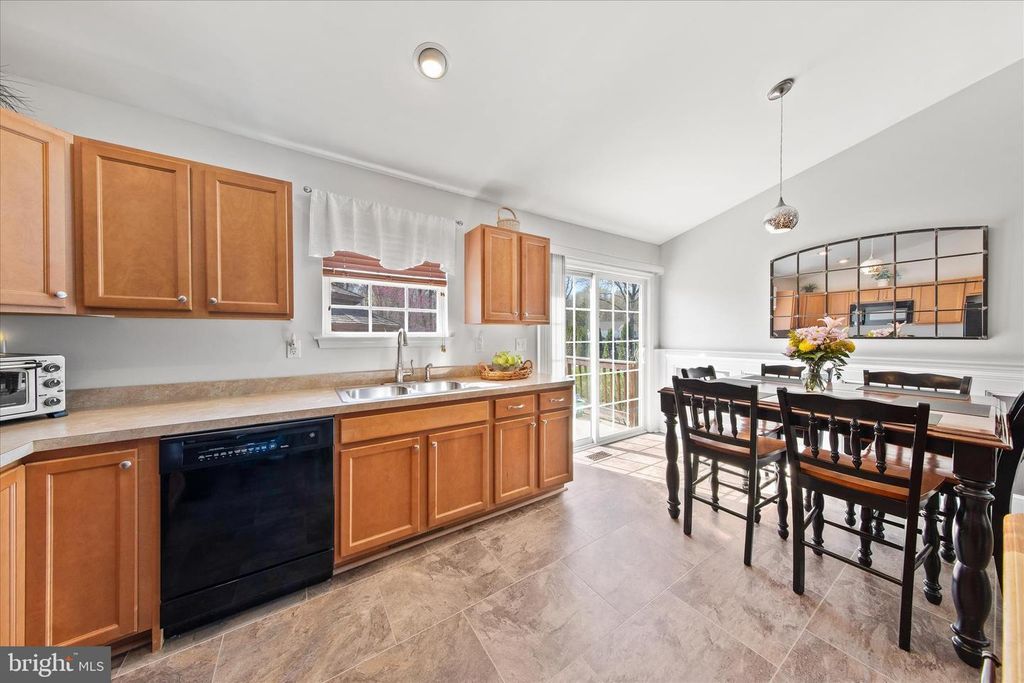 Image 10 of property listing at 2032 PONDTOWN RD, Chestertown, MD 21620