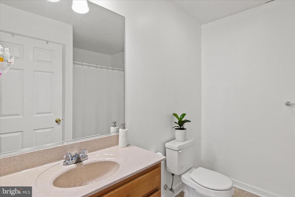 Image 21 of property listing at 2032 PONDTOWN RD, Chestertown, MD 21620