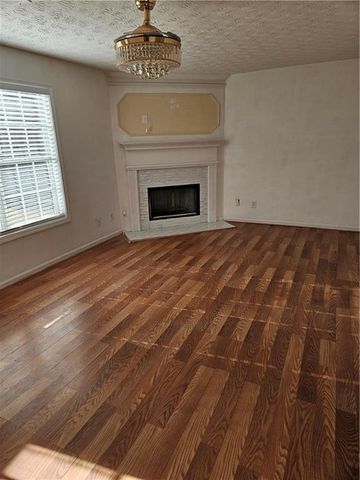 2315 Oakland Spring Drive, Snellville, GA 30039