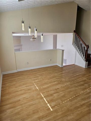 2315 Oakland Spring Drive, Snellville, GA 30039