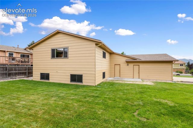 2318 Thornhill Drive, Colorado Springs, CO 80920