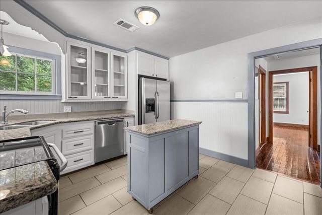 1107 Washington Street, Brenham, TX 77833