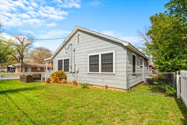 1107 Washington Street, Brenham, TX 77833