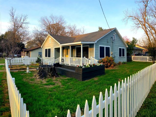 1107 Washington Street, Brenham, TX 77833