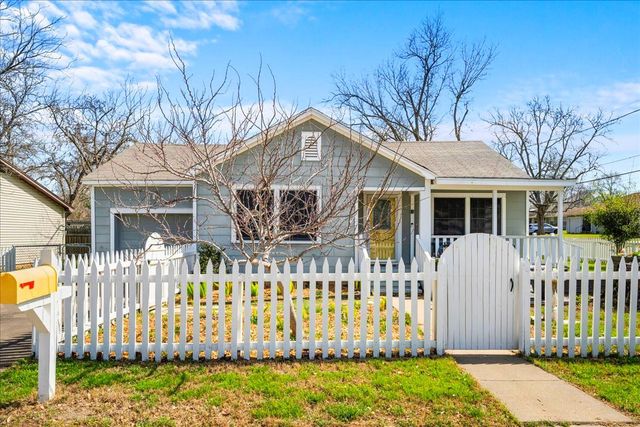 1107 Washington Street, Brenham, TX 77833