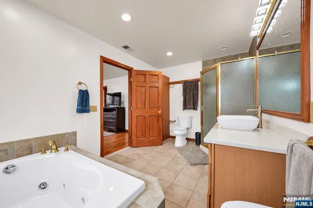 630 Fermery Drive, New Milford, NJ 07646