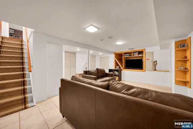 630 Fermery Drive, New Milford, NJ 07646